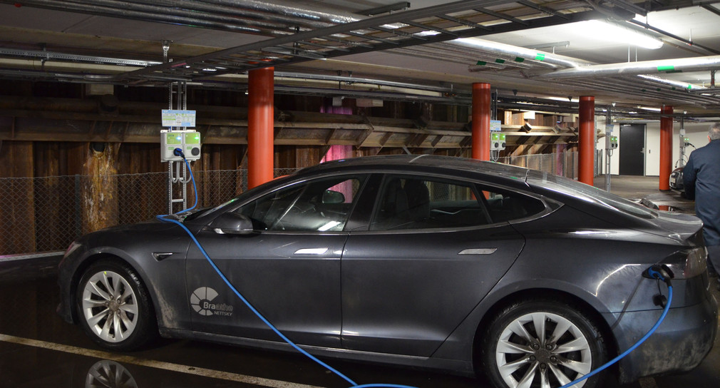 Norway is a pioneer on the way to emission-free mobility. The development of the charging infrastructure for e-cars is well advanced throughout the country. 