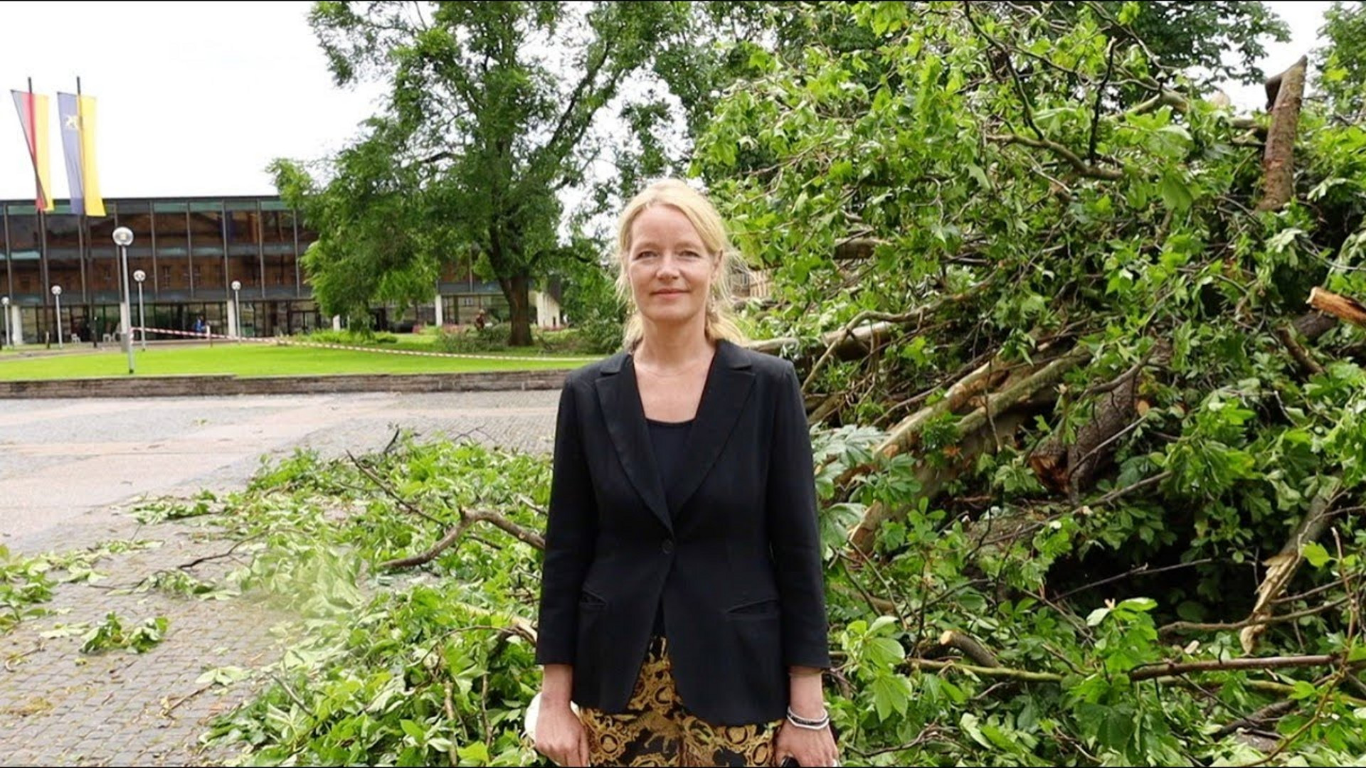 Vorschaubild: Video Interview mit Ministerin Thekla Walker: Unwetter in BW (30.06.2021)