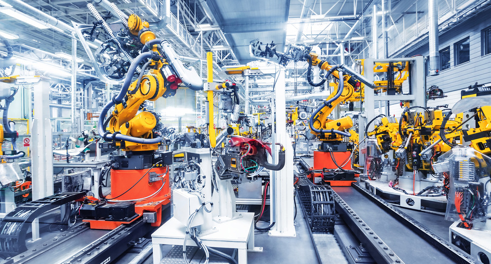Roboter in Fabrik eines Autoherstellers