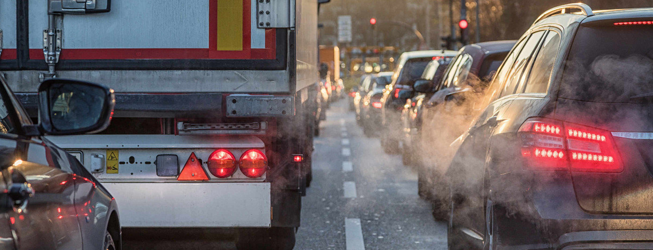 Verkehrsstau in der Stadt