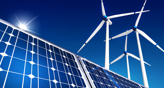 Photovoltaikanlage und Windräder