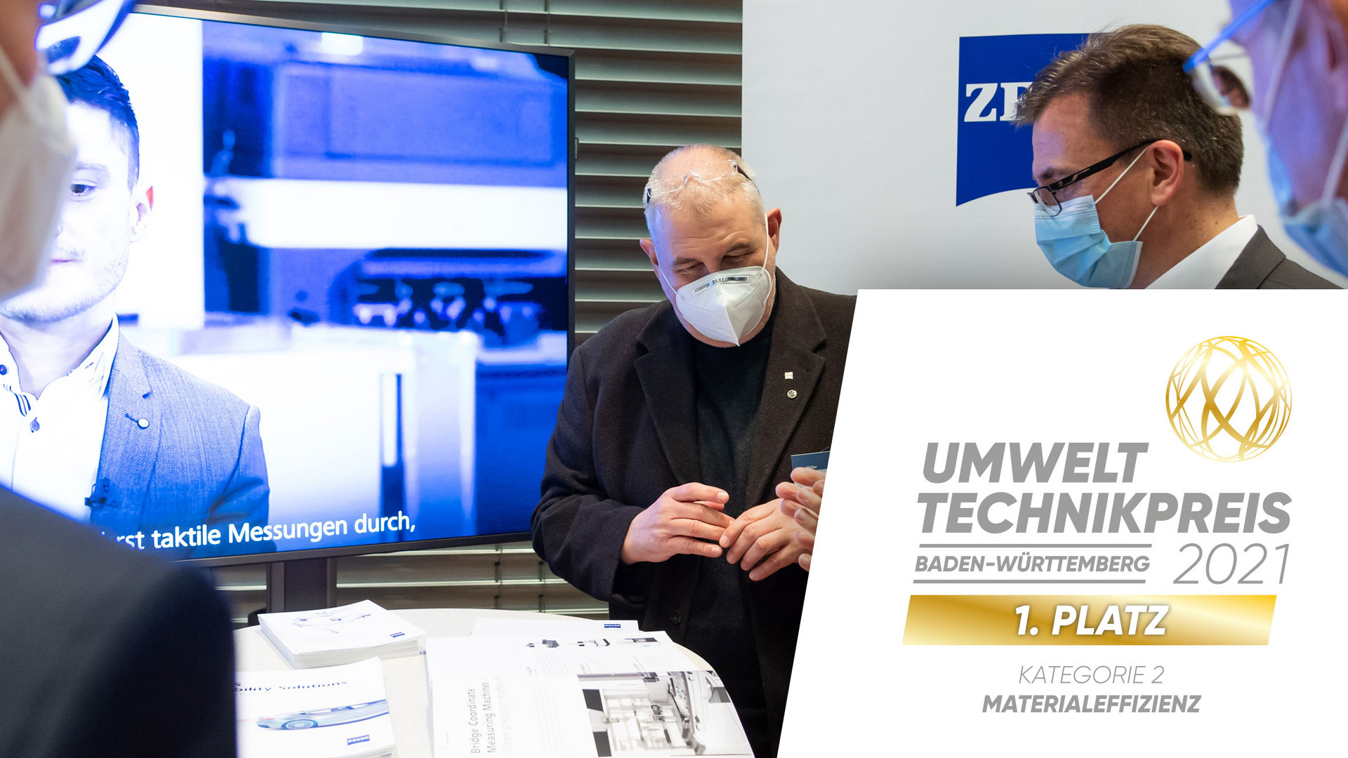 Der 1. Platz in der Kategorie 2 Materialeffizienz ging an die Firma Carl Zeiss Industrielle Messtechnik GmbH, vertreten durch Peter Müller (links) und Dr. Joachim Bläse.