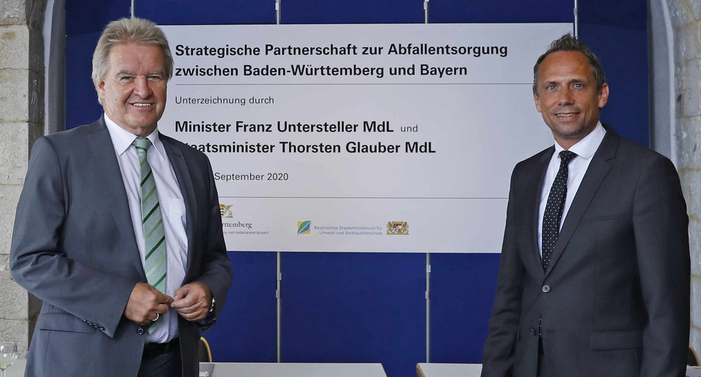 Umweltminister Franz Untersteller (l.) und Bayerns Umweltminister Thorsten Glauber (r.) (Bild: Umweltministerium Baden-Württemberg)