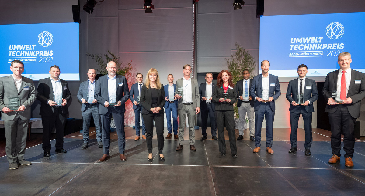 Die Preisträgerinnen und Preisträger des Umwelttechnikpreises 2021.