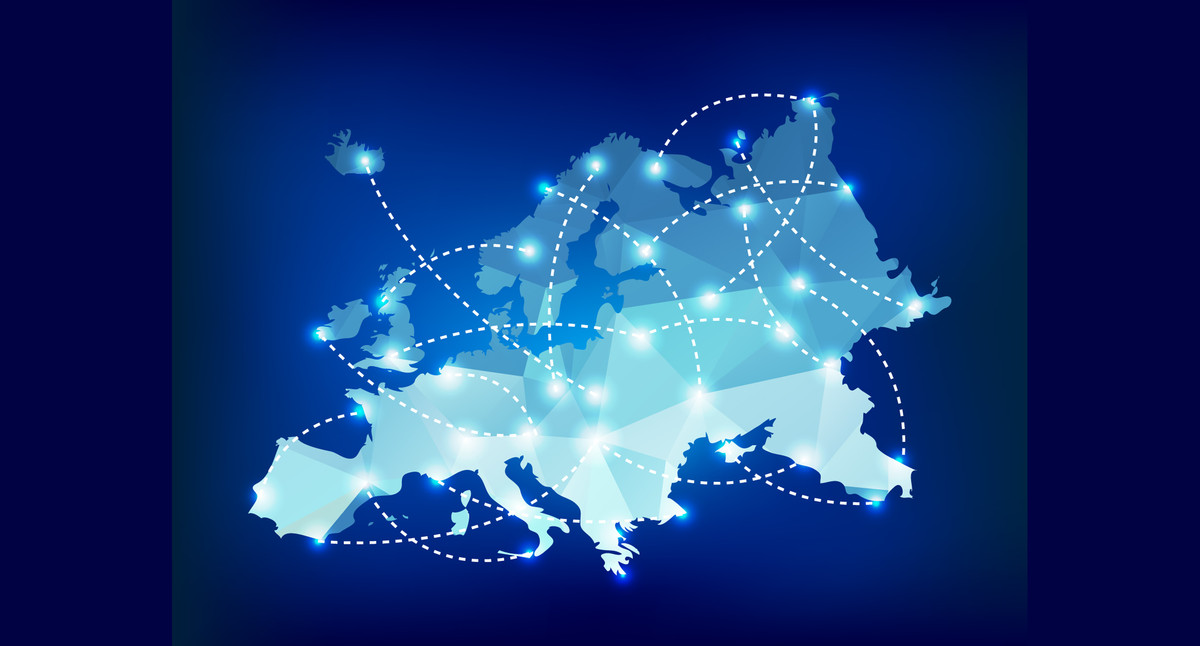 Europakarte polygonal mit Spotlights-Orten