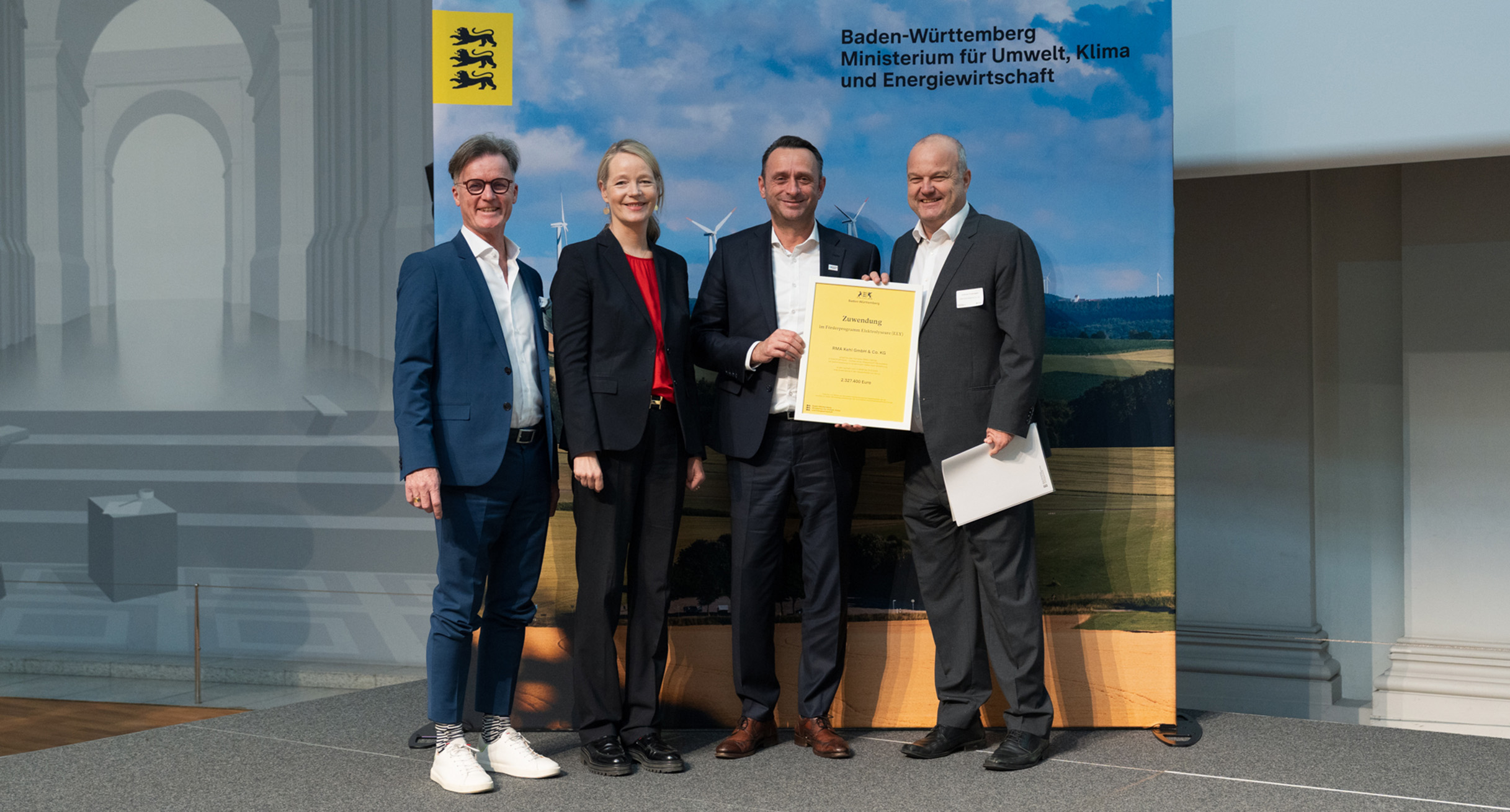 Ministerin Thekla Walker mit Vertretern der RMA Kehl GmbH & Co. KG