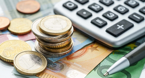 Eurom&uuml;nzen, Geldscheine und Taschenrechner