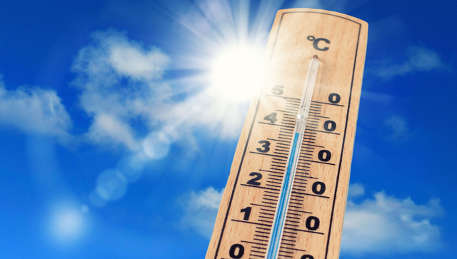 Die Sonne brennt, das Thermometer steigt