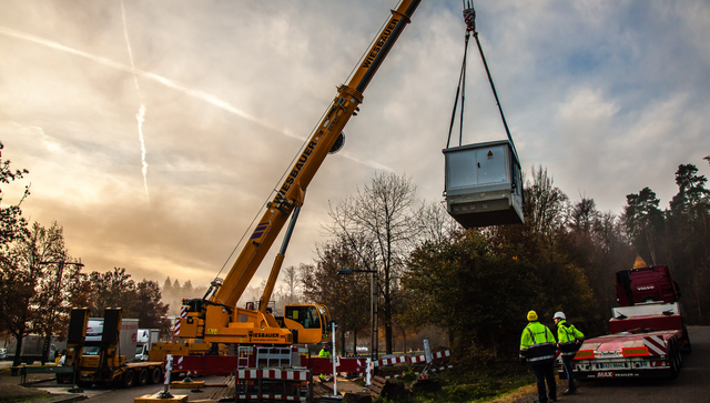 Trafostation am Kran