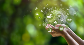 verschiedene Symbole der Nachhaltigkeit auf gr&uuml;nem Hintergrund